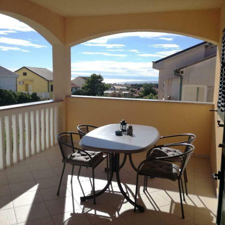 Apartman Dora Povljana Buitenkant foto