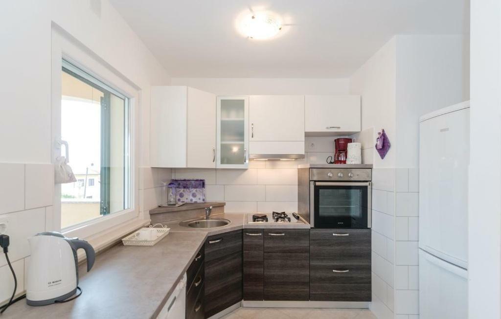 Apartman Dora Povljana Buitenkant foto