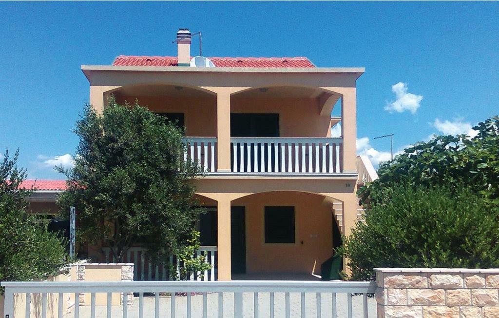 Apartman Dora Povljana Buitenkant foto